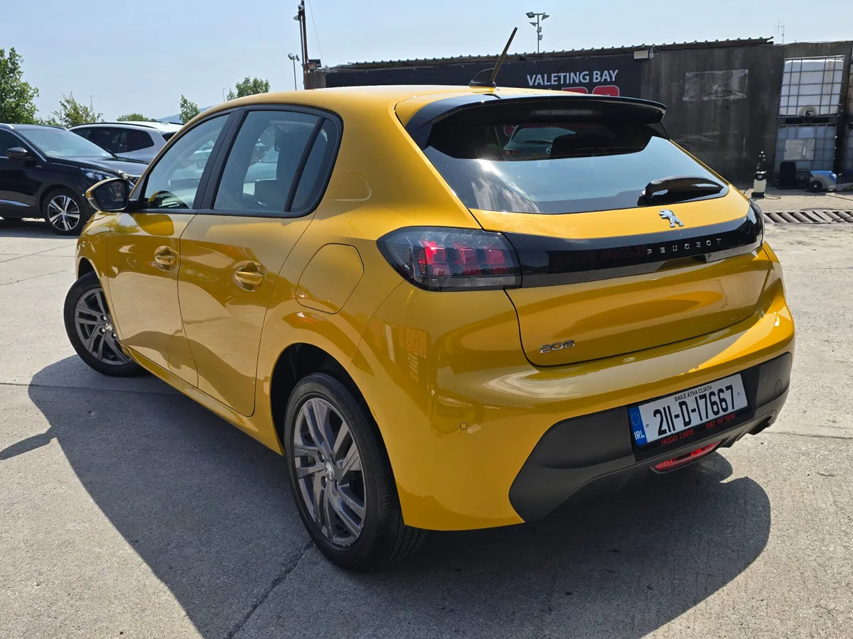 2021 Peugeot 208 1.2/1 owner/FSH/1yr warranty - Image 3