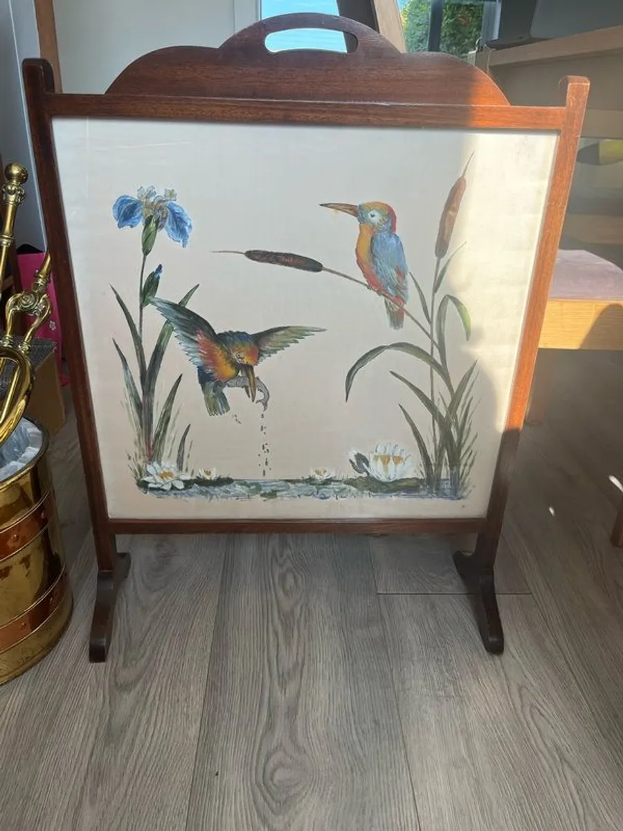 Vintage Glass Fire Screen Hand-Painted Kingfisher Scene - Image 3