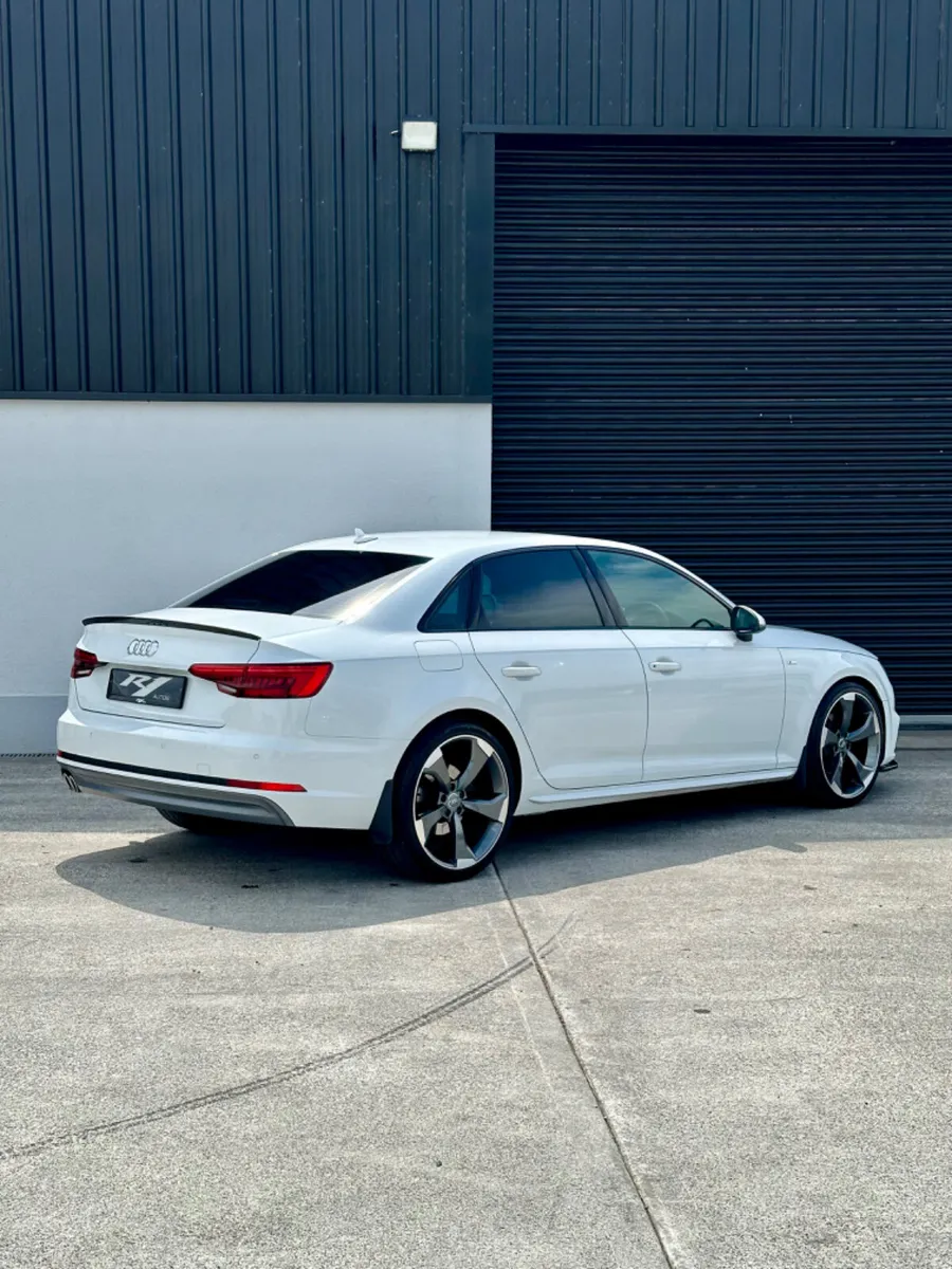 2017 AUDI A4 S LINE BLACK EDITION  SPEC 2.0 TDI 19 - Image 4