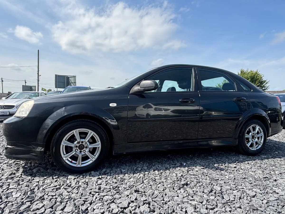 Chevrolet Lacetti 2009 Low miles 1.4 petrol - Image 2