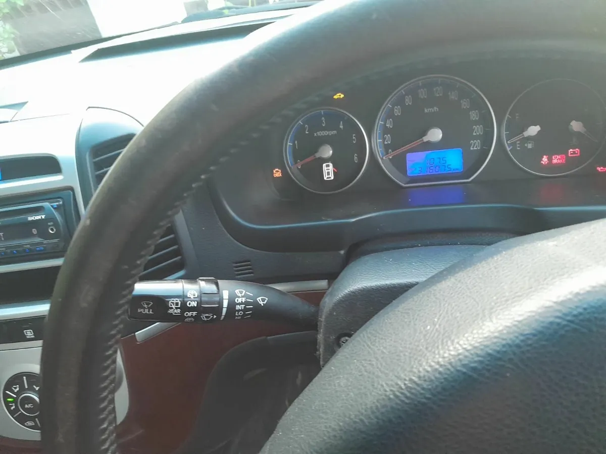 Hyundai Santa Fe 2008 - Image 4