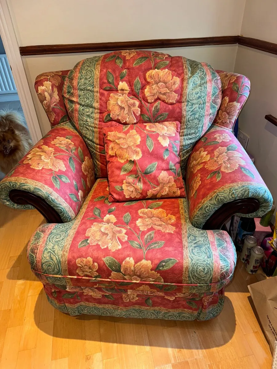 Suite of furniture - Image 2