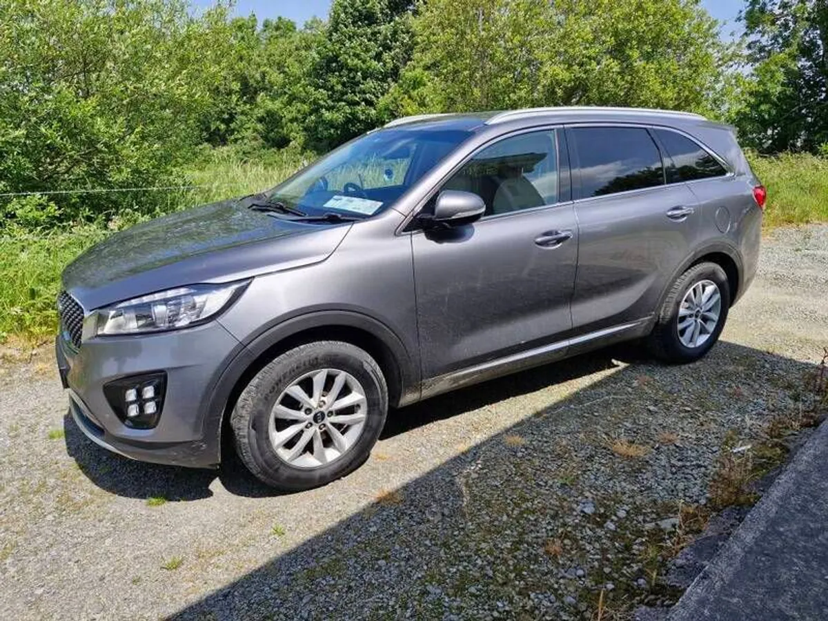 2017 Kia Sorento - Image 4