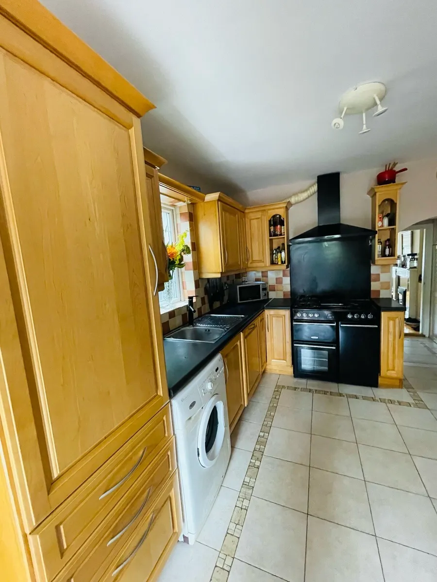 Kitchen - Image 4