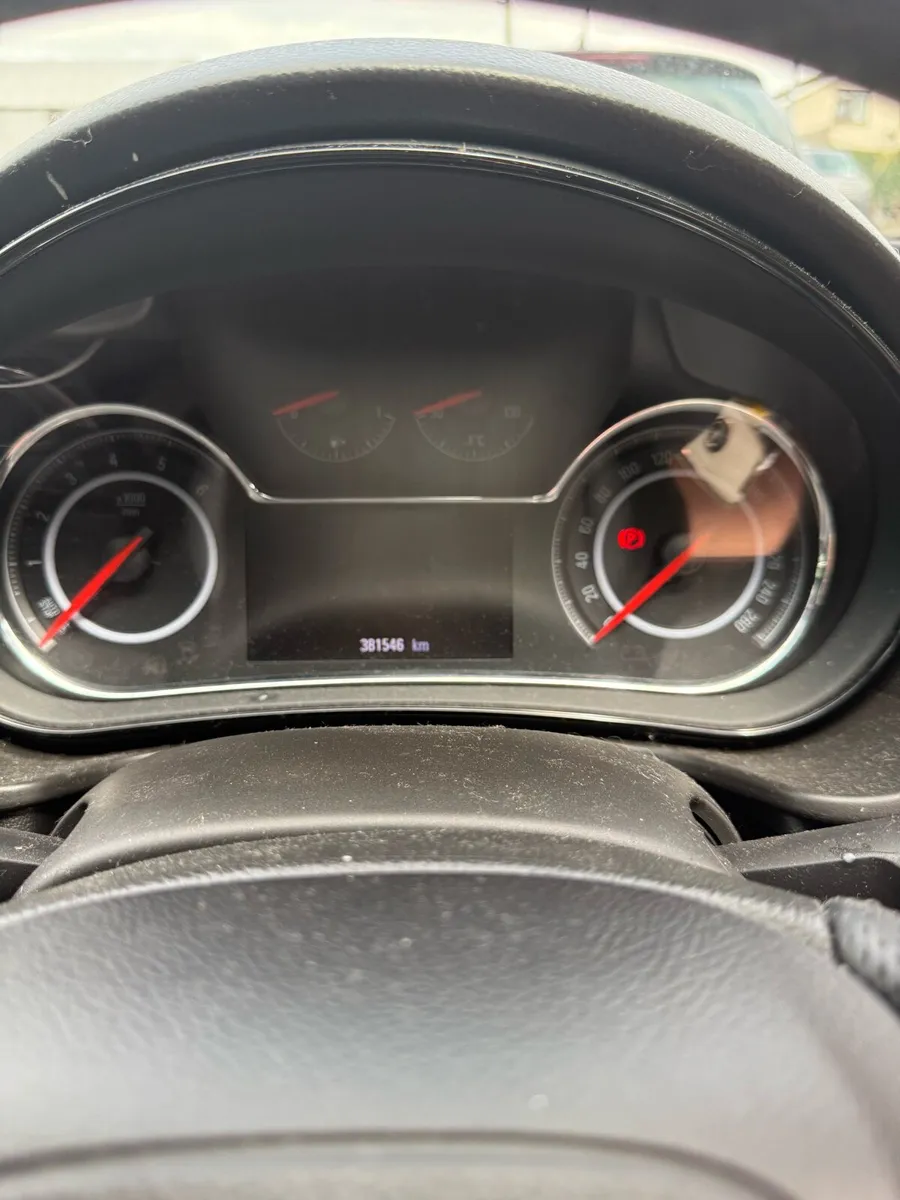 141 Opel Insignia Black - Image 4