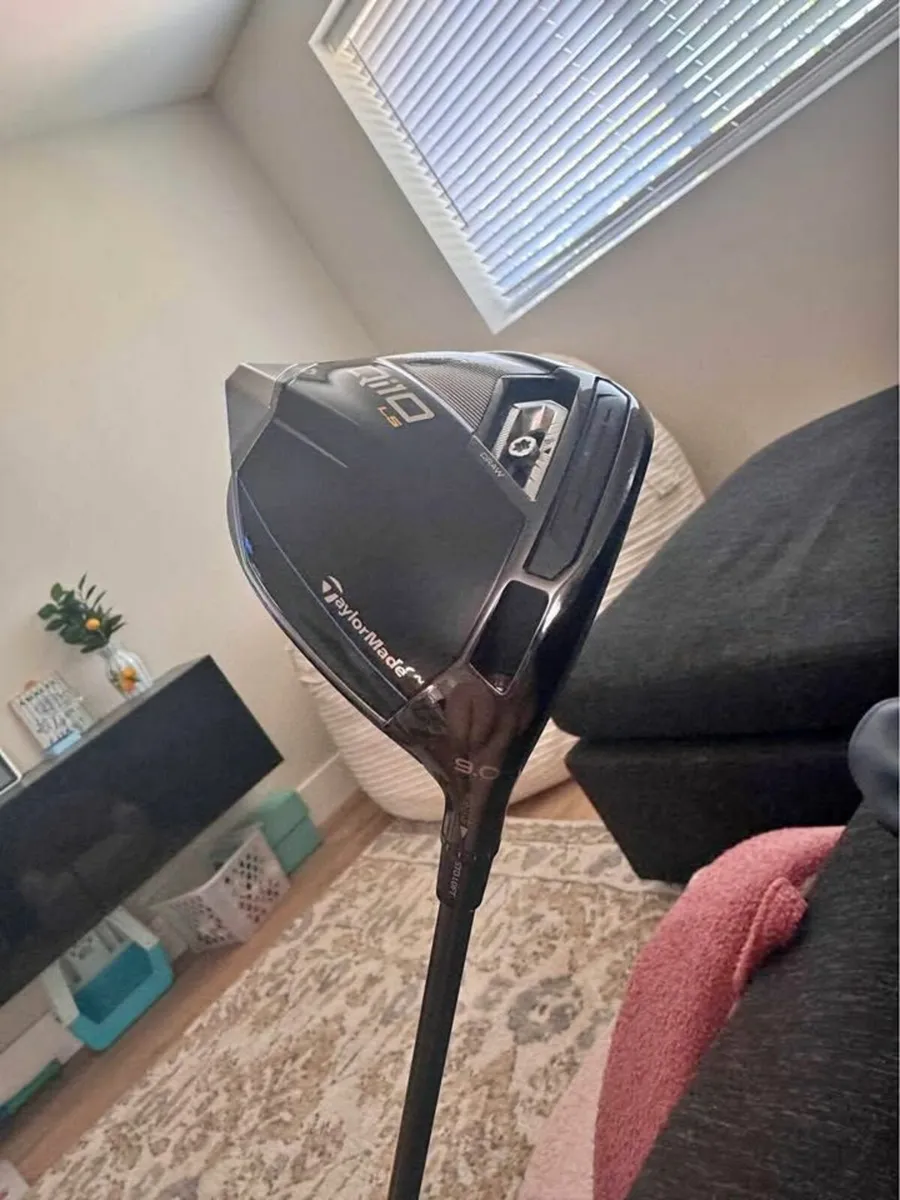 TaylorMade Qi10 LS 9” - Image 1
