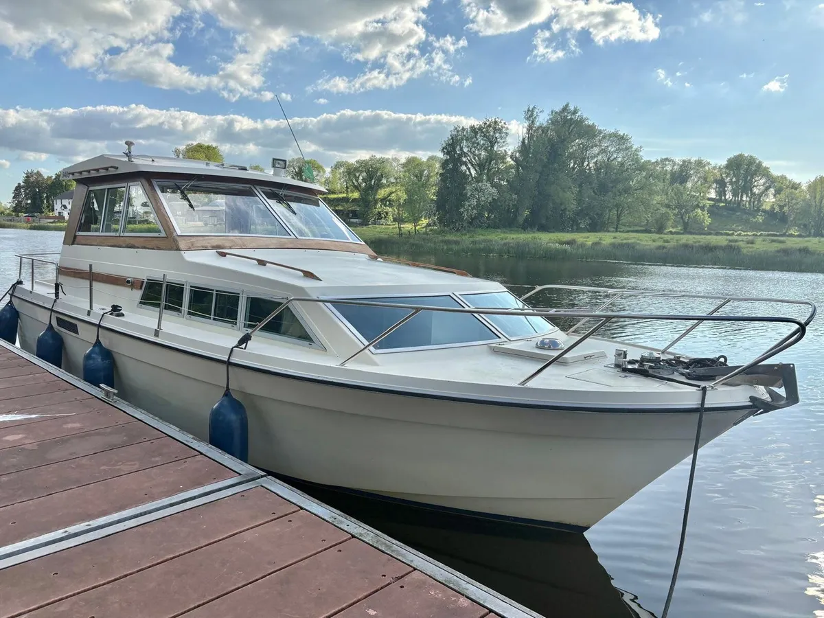 Storebro Royal 31 cruiser boat - Image 1