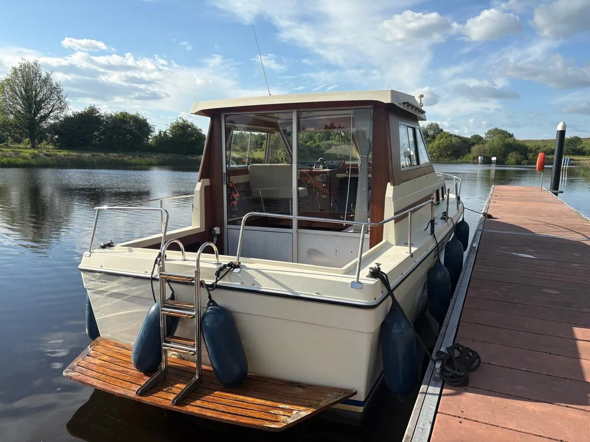Storebro Royal 31 cruiser boat - Image 2