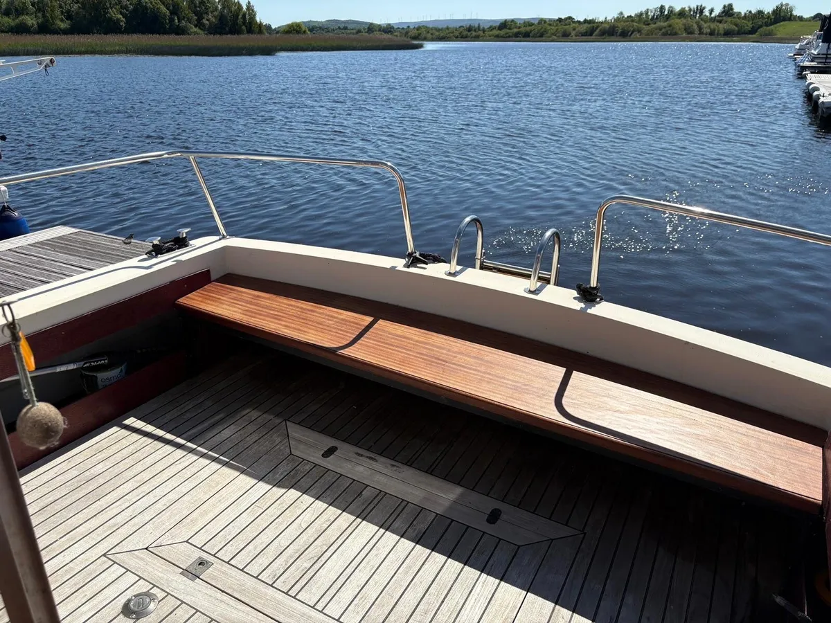 Storebro Royal 31 cruiser boat - Image 4