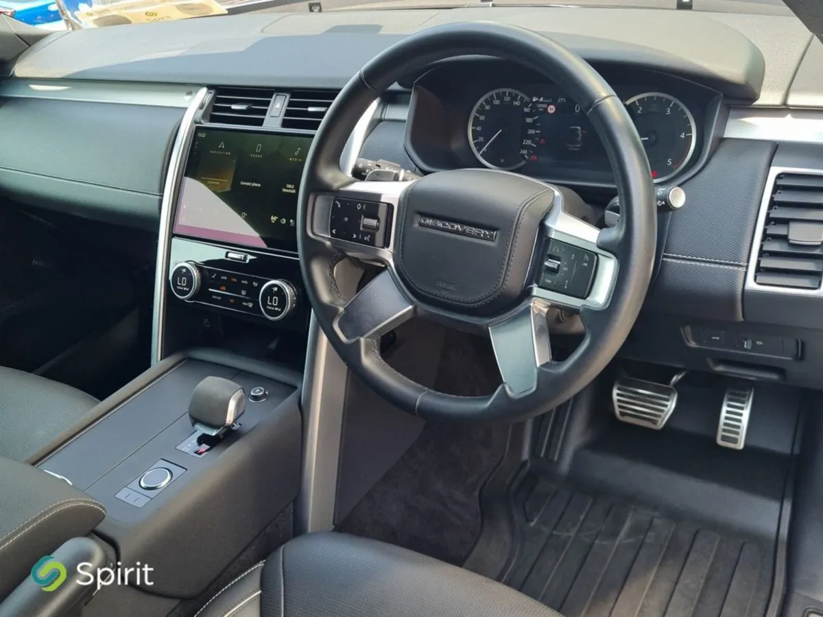 Land Rover Discovery 3.0d Auto R-dynamic - Image 4