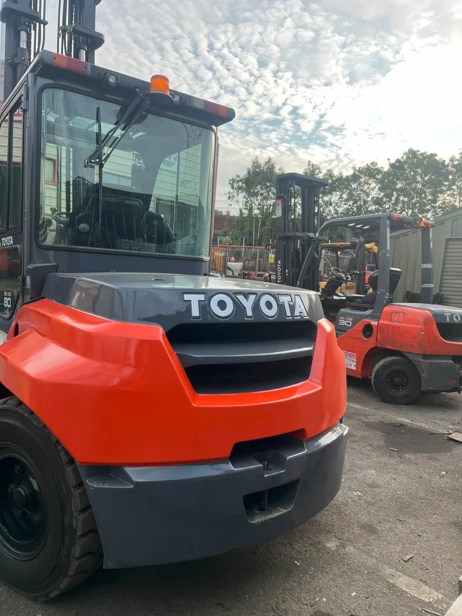 TOYOTA FORKLIFT 8 TON DIESEL - 8FD80N - Image 4