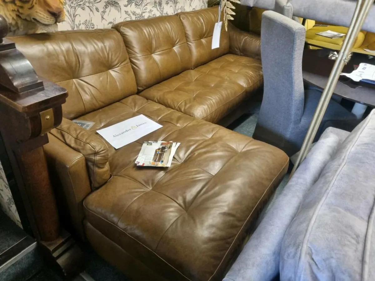 Alexander and James corner unit