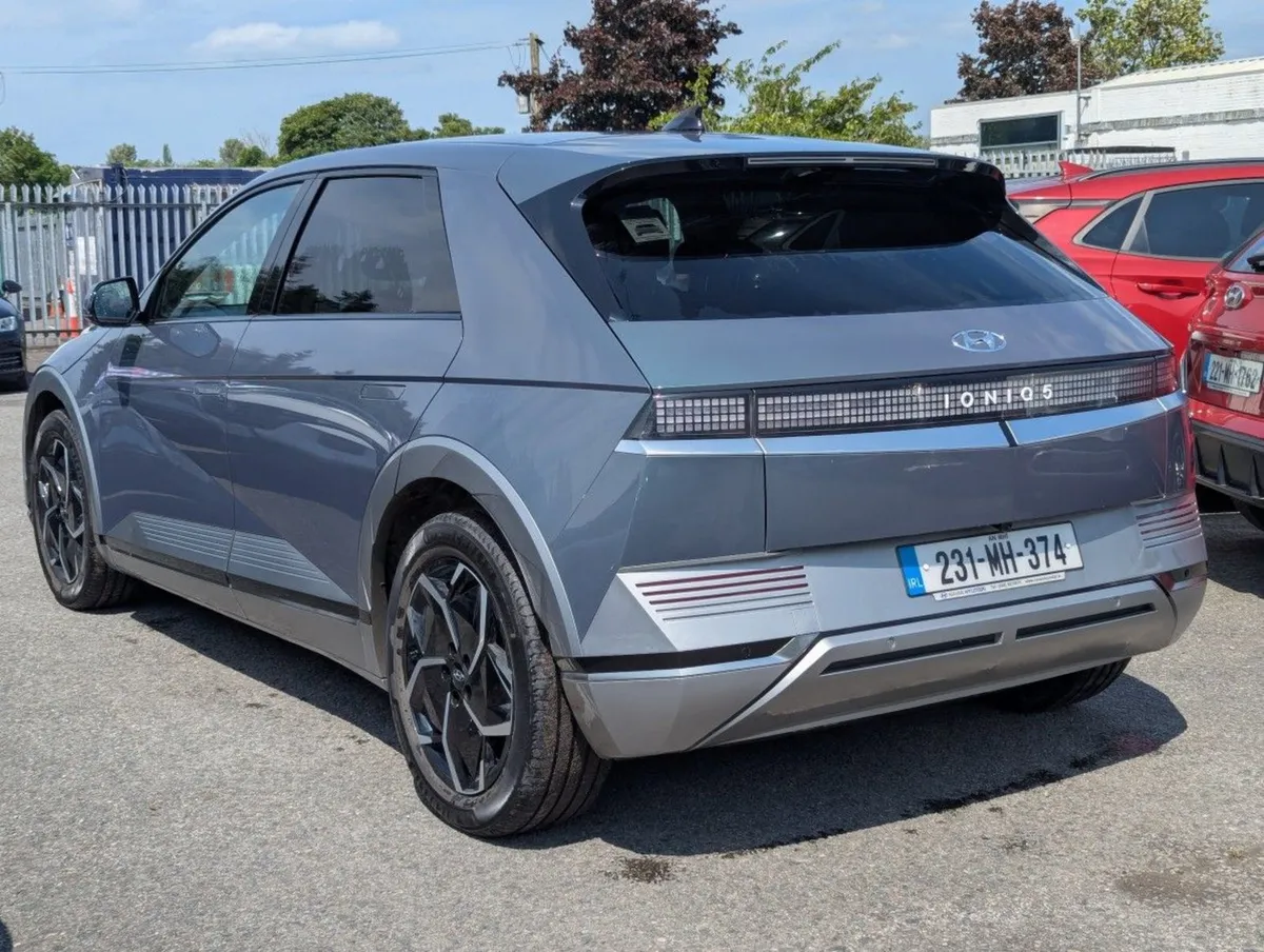 Hyundai Ioniq 5 77kw Premium Plus LE  long Range - Image 4