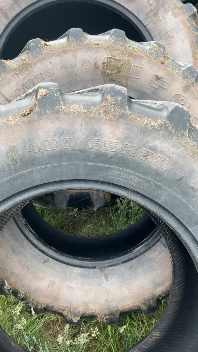 Full set of Firestone tyres - Image 2