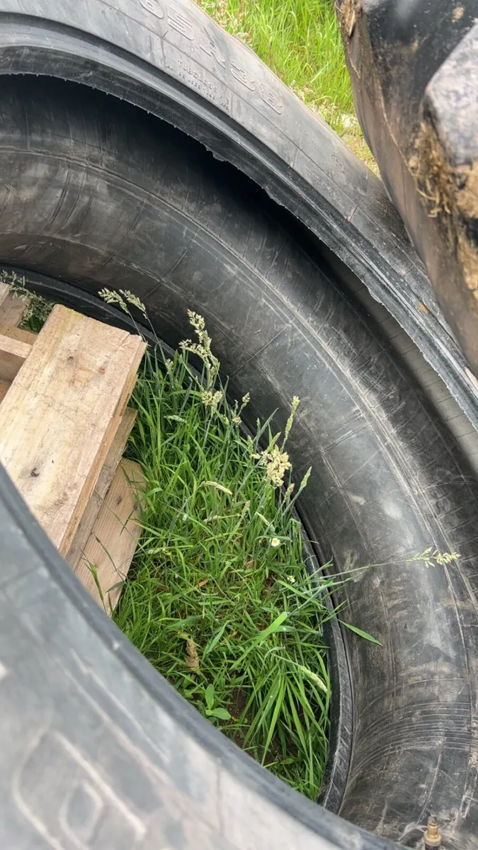 Full set of Firestone tyres - Image 4