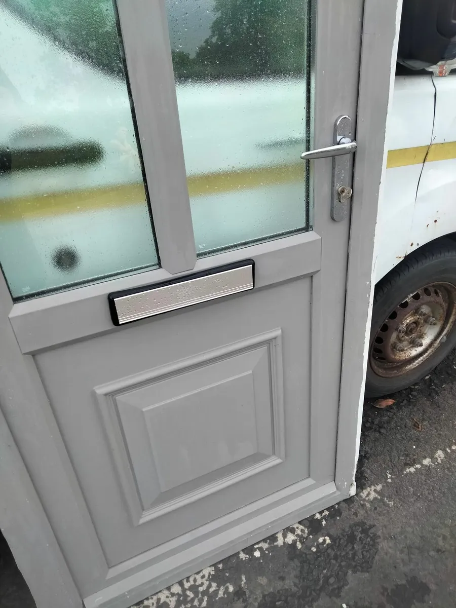 HIGH QUALITY SINGLE DOOR AVAILABLE - Image 2