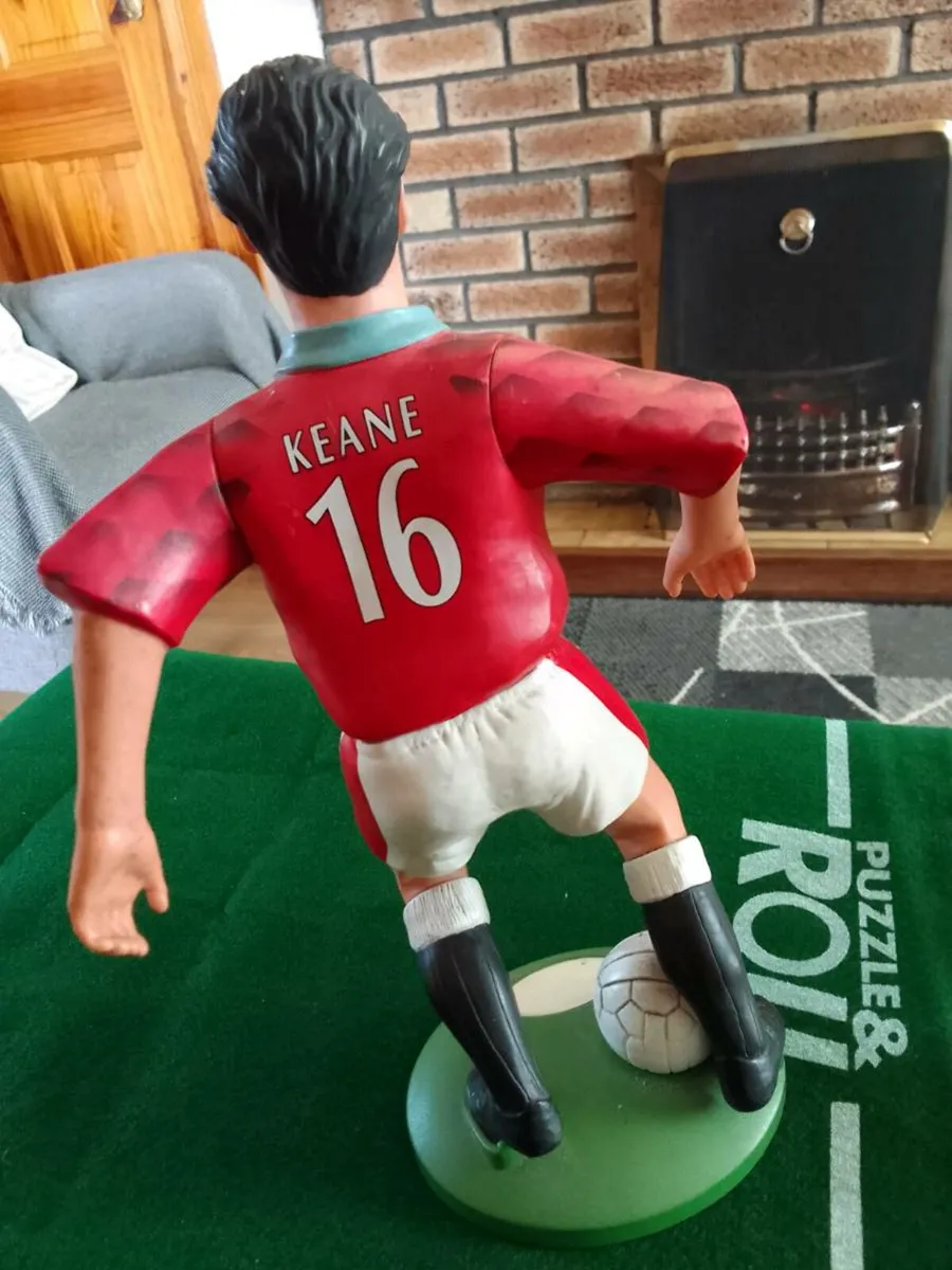 Figurine - Image 2