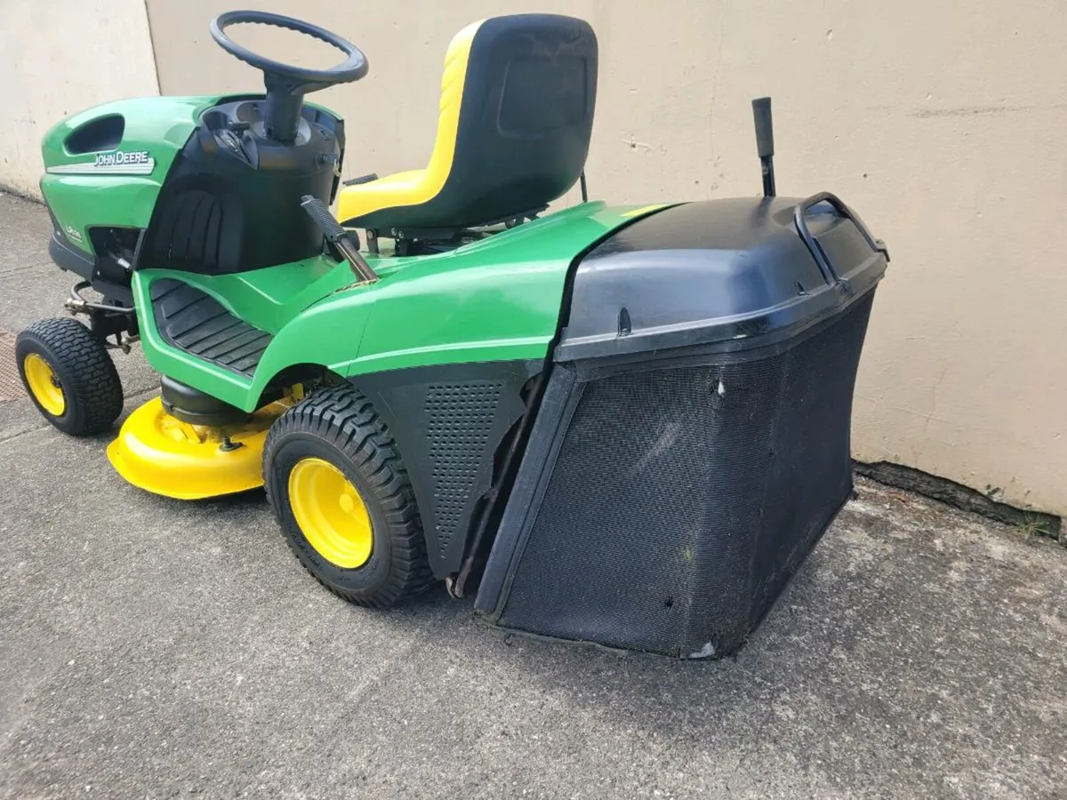 John deere lawnmower - Image 2