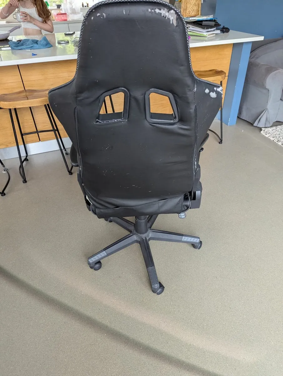 Gaming chair - Image 2