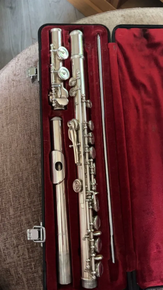 Silver flute - Image 1