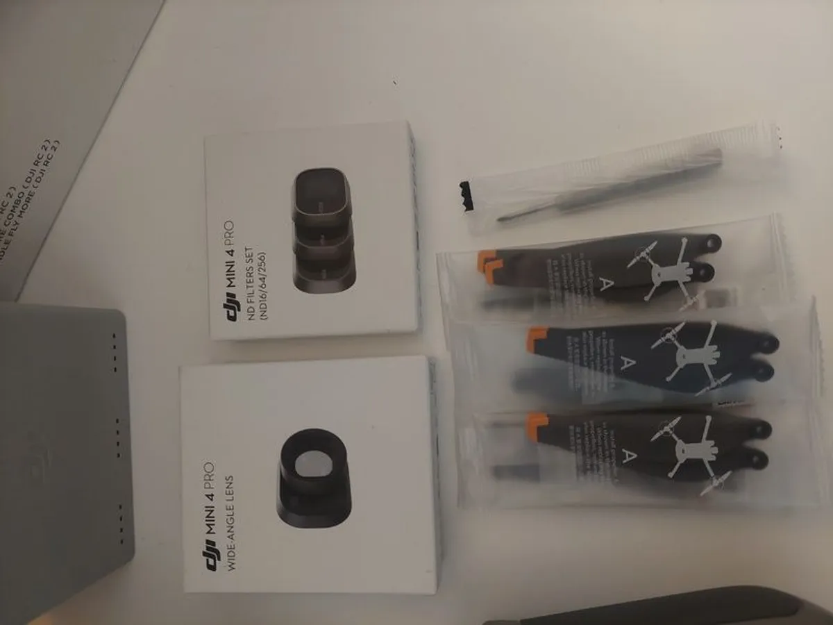 DJI Mini 4 Pro Fly More Combo - Image 2