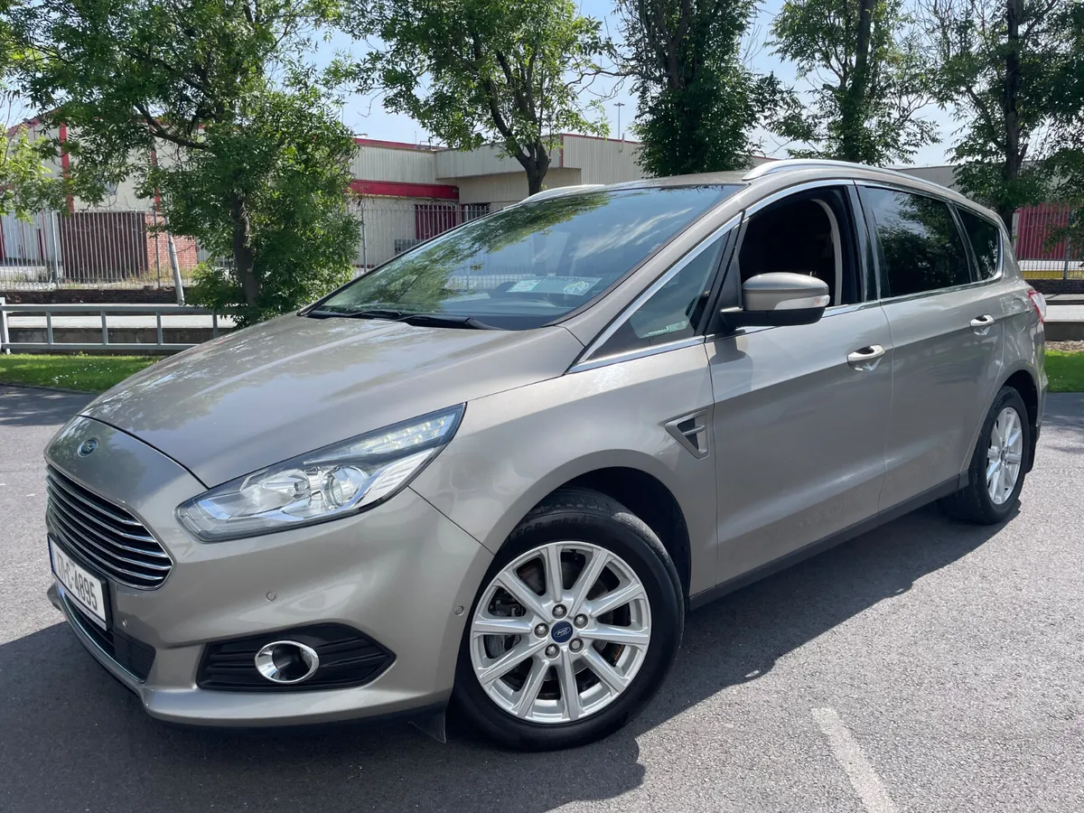 TITANIUM 2.0 TD 150BHP - 7SEATS - REVERSING CAMERA - Image 1