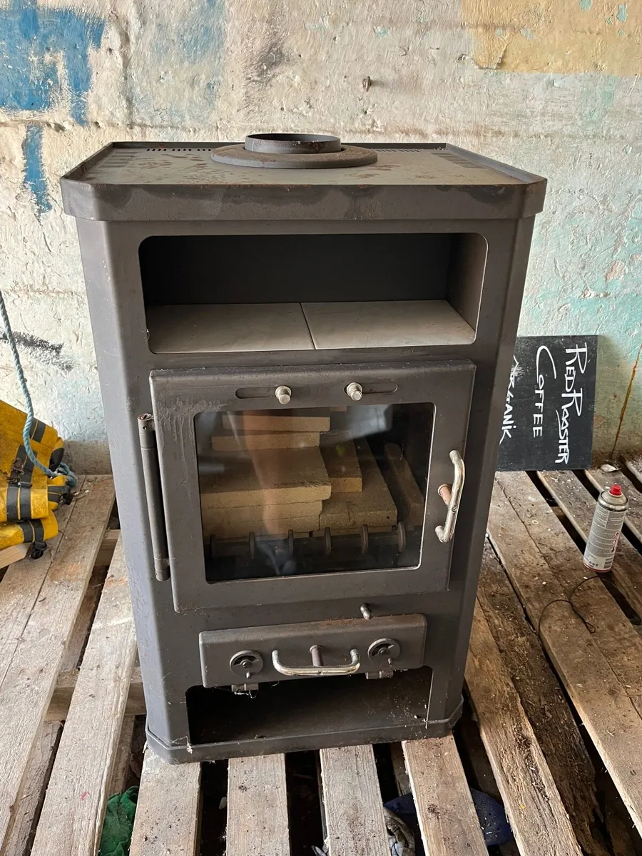 Wood burning stove - Image 1