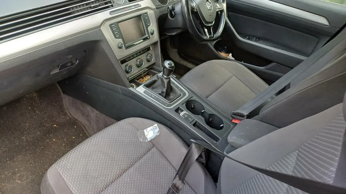 passat 1.6 diesel 2015 - Image 3