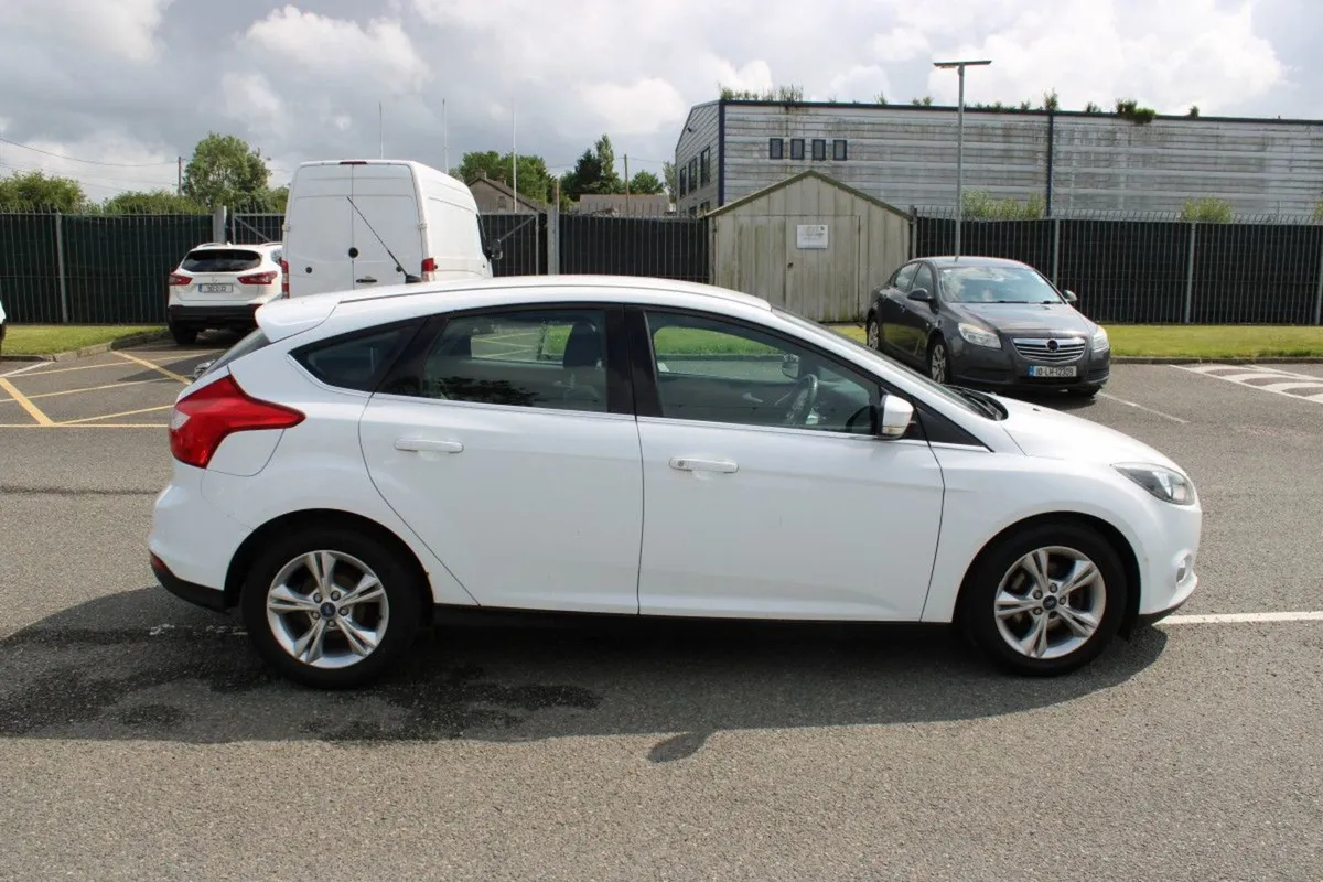 Ford Focus 1.6 Tdci 95 PS Zetec - Image 4