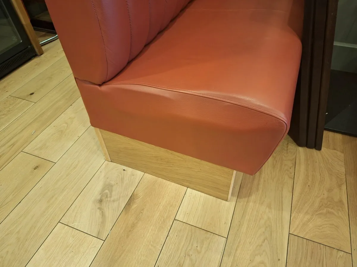 4X Bench Seating (1 Bench = Approx  1100mm X 1210m - Image 3