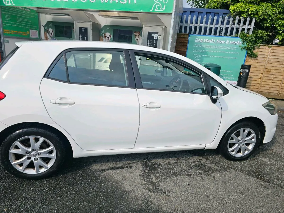 Toyota Auris 1.3L VVTI Self Charging Toyota - Image 4