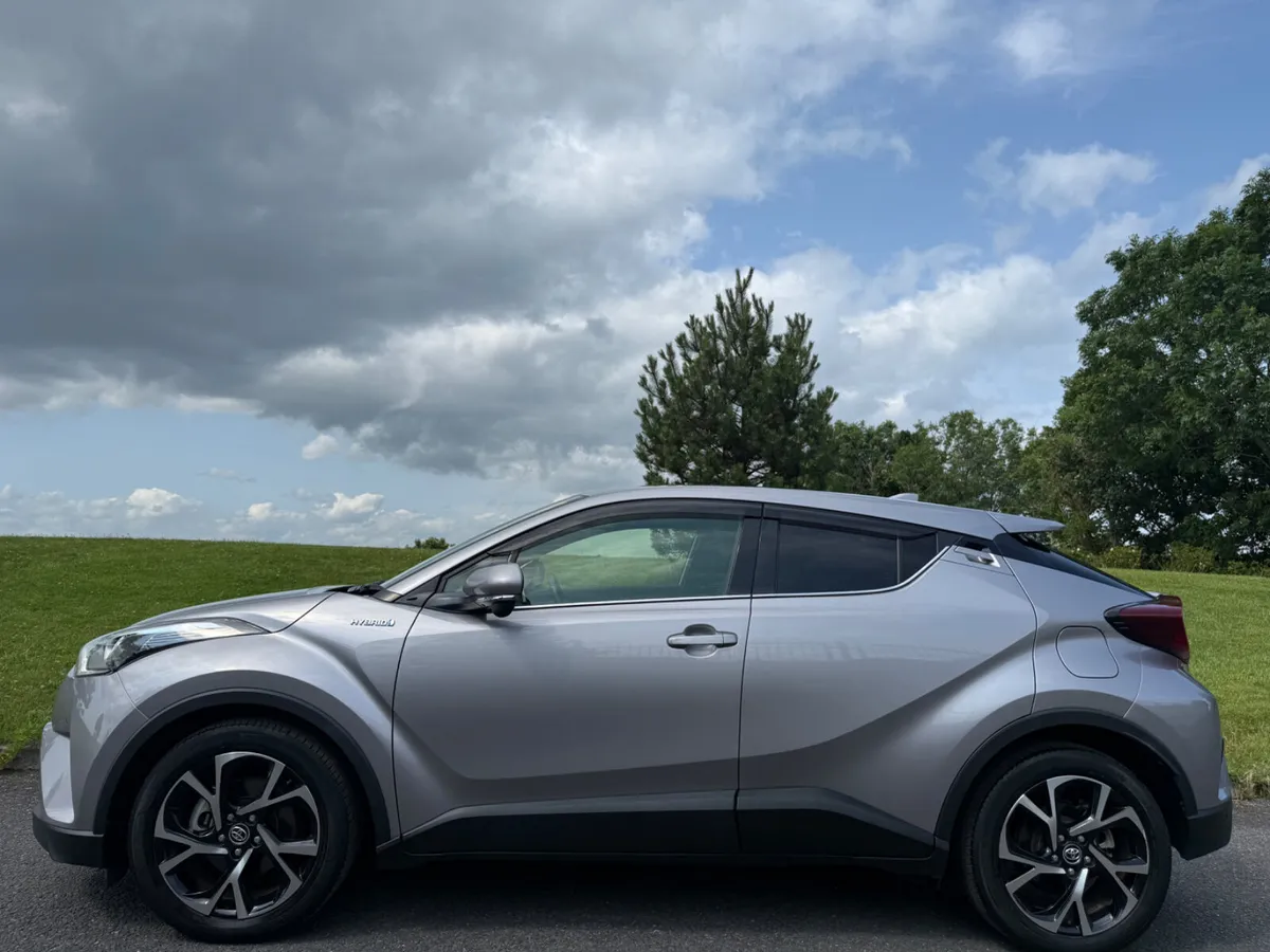Toyota C-HR 2019 1.8 HYBRID PETROL , HIGH SPECIFIC - Image 4