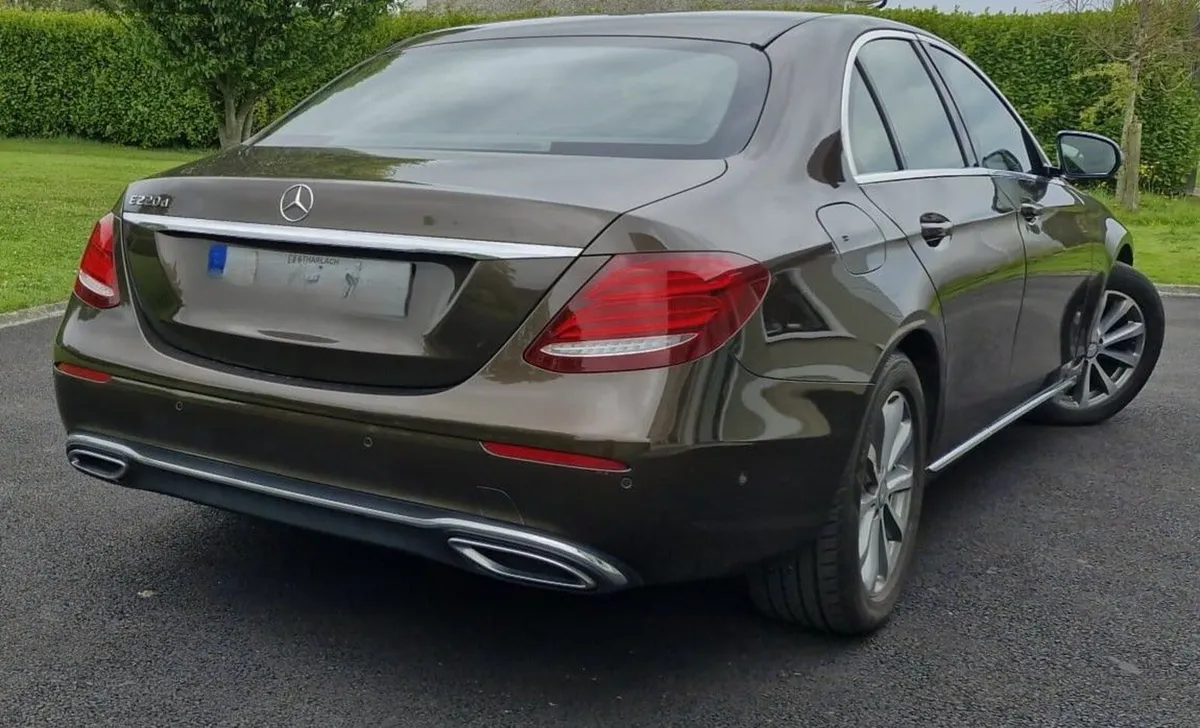 Mercedes-Benz E-Class 2016 - Image 2