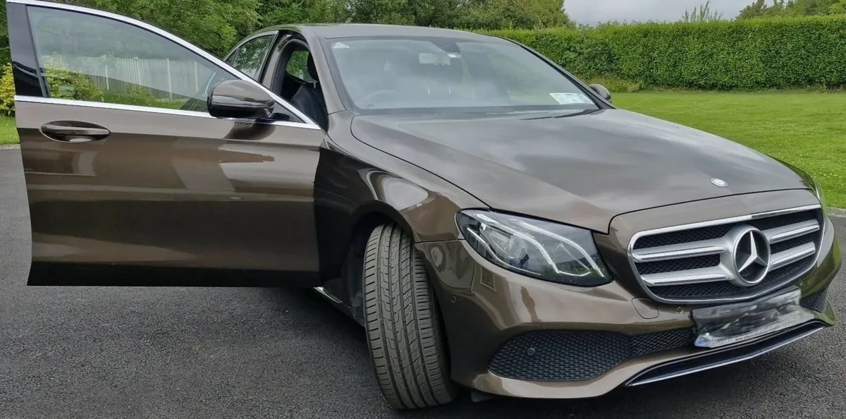 Mercedes-Benz E-Class 2016 - Image 1