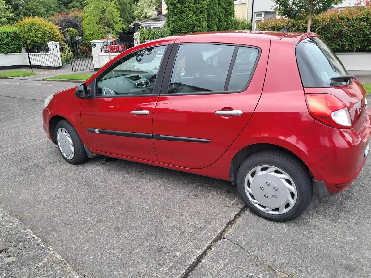 Renault Clio 2011 - Image 4