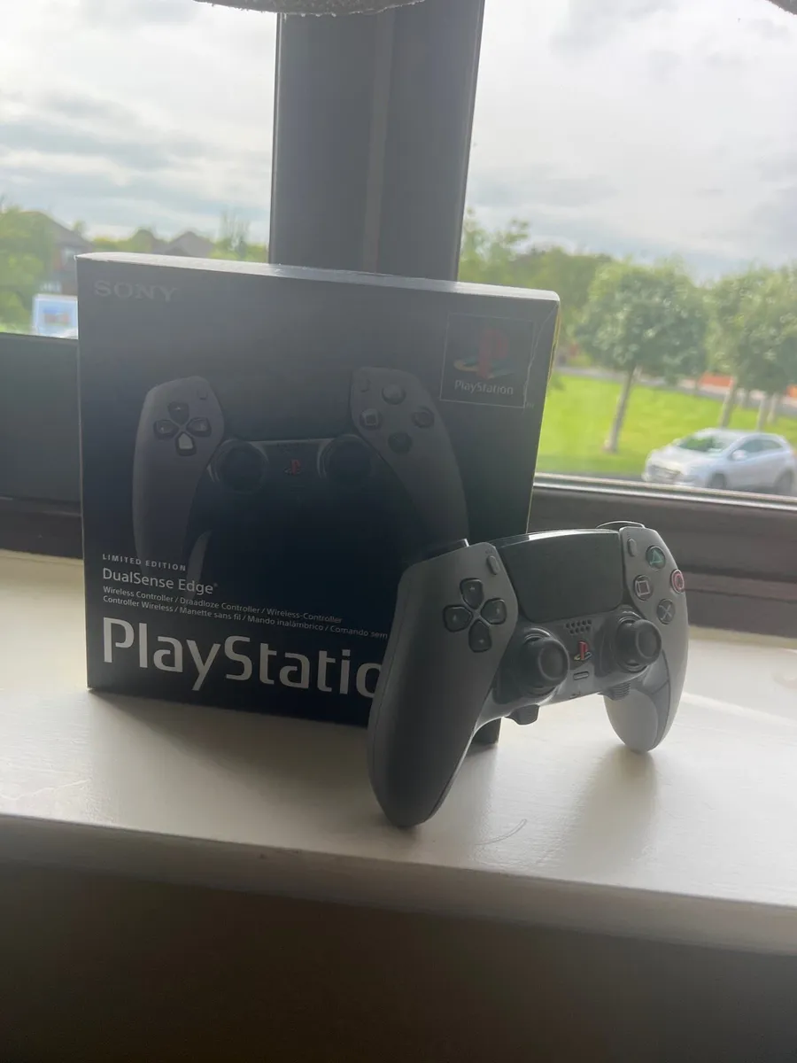 30 year anniversary ps5 controller LE
