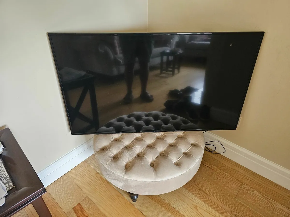 Samsung  44 Inch TV - Image 1