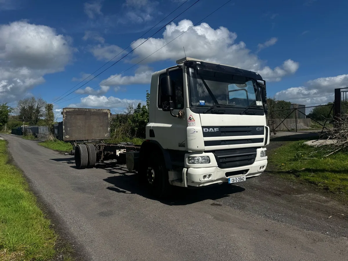 2013 Daf CF65.250 cab and chassis - Image 1
