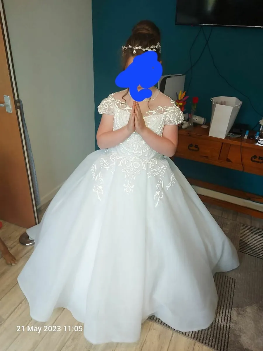 Communion dress - Image 2