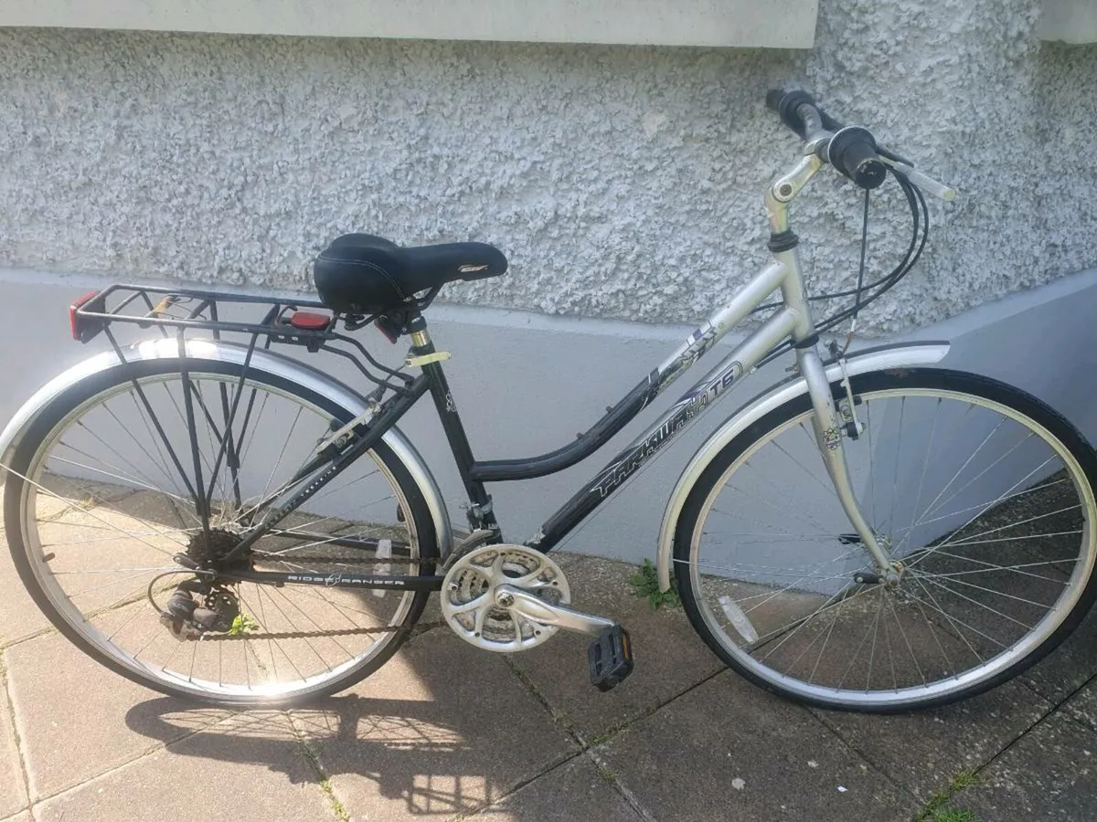 Ladies bicycle - Image 1
