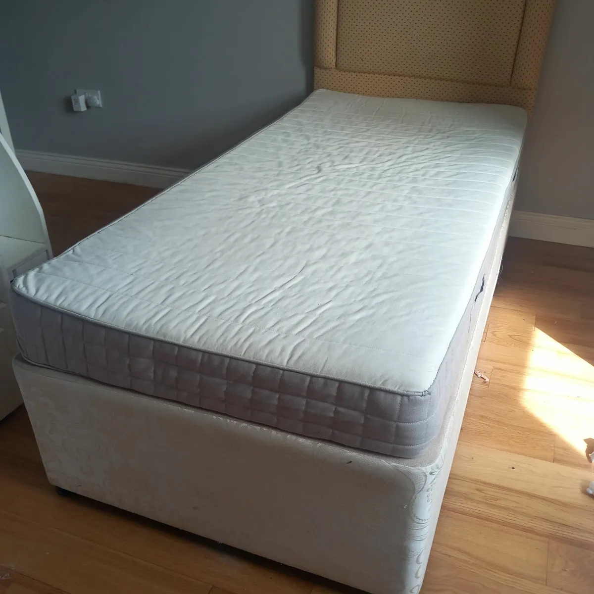 Single Divan Bed with Bespoke Headboard - Image 3