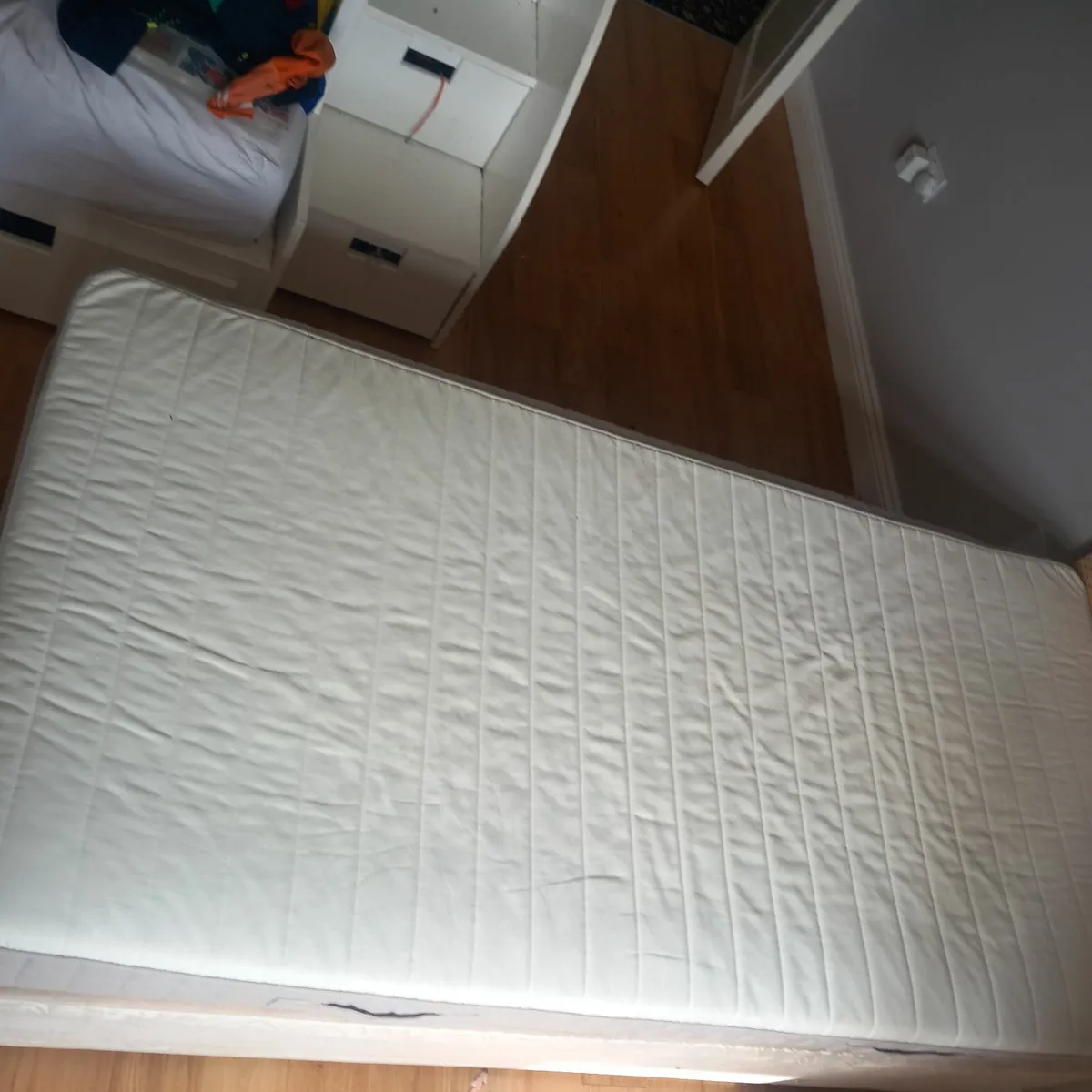 Single Divan Bed with Bespoke Headboard - Image 4