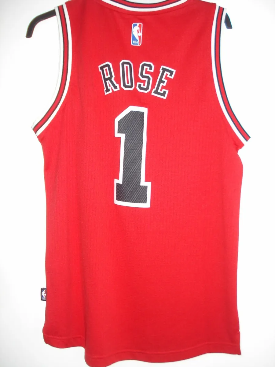 ADIDAS CHICAGO BULLS ROSE NBA JERSEY, SMALL. - Image 4