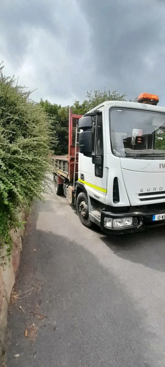 2010 iveco 7.5 ton tipper - Image 1