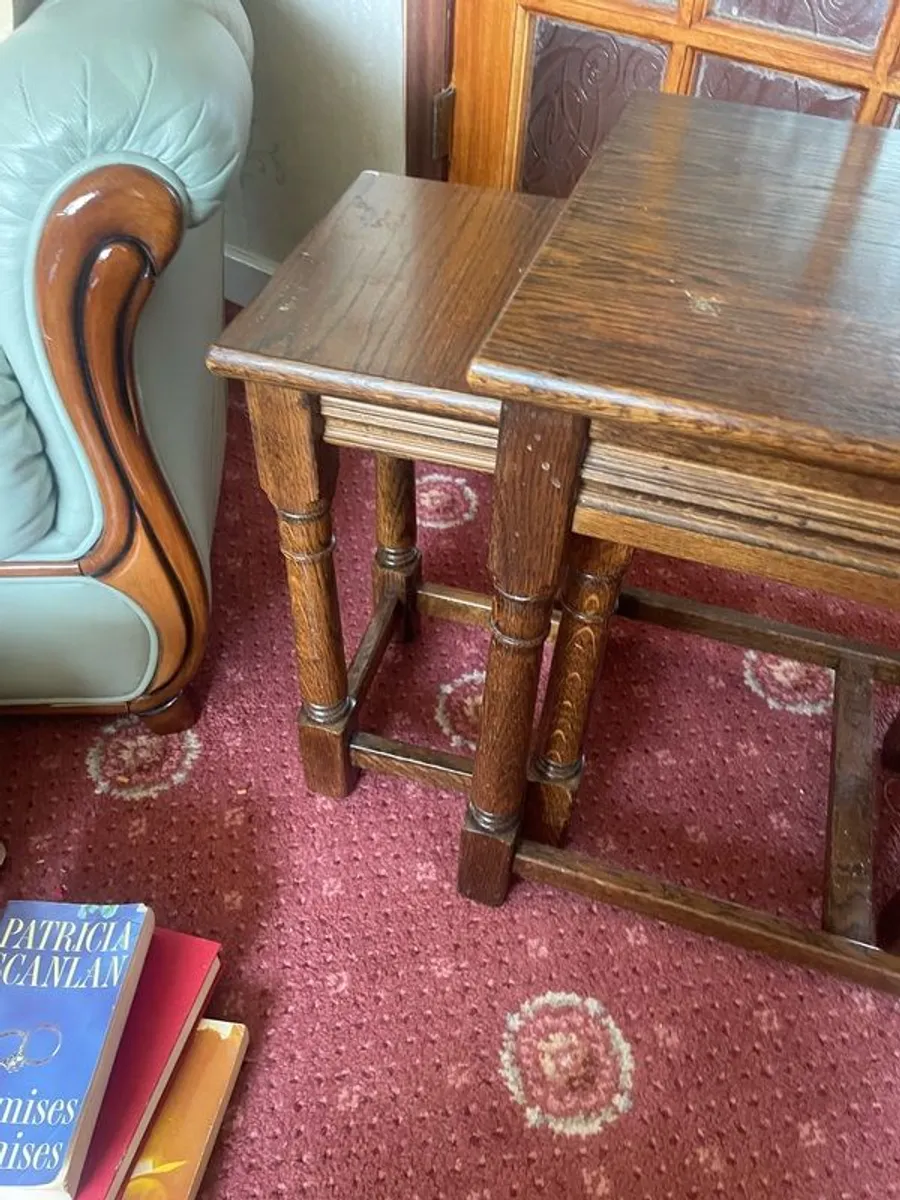 Oak nest of tables. - Image 2