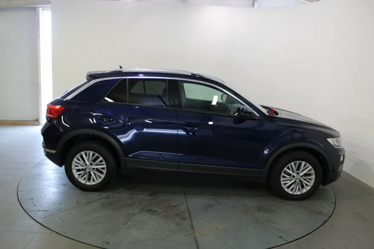 Volkswagen T-Roc 1.6 TDI 115bhp Design - Image 4