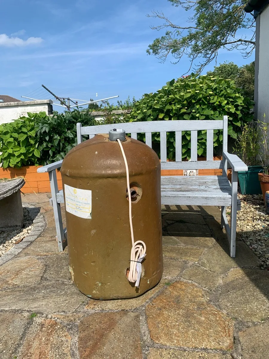 Copper cylinder - Image 1