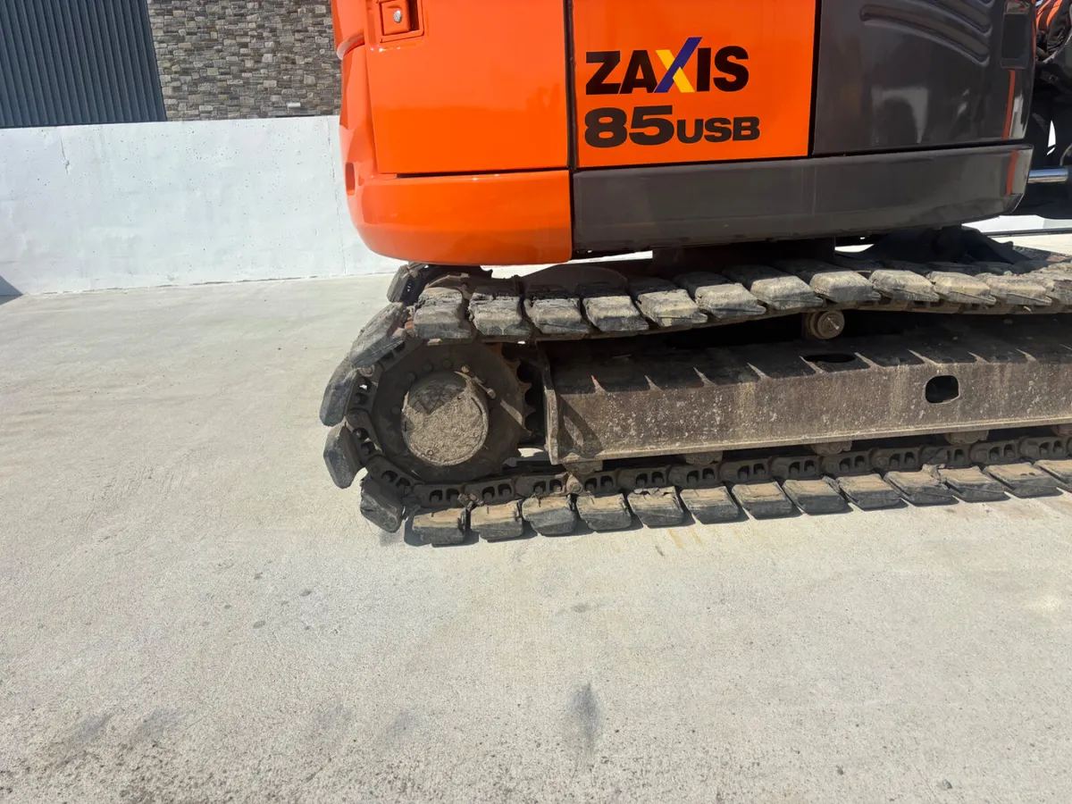 Hitachi 85 year 2018 - Image 3