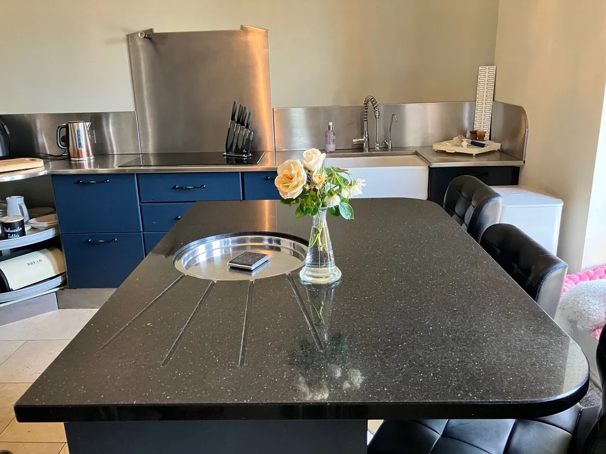 Kitchen Island marble worktop - Image 3