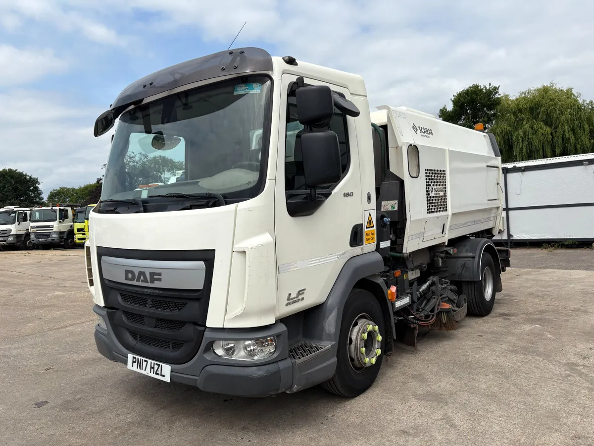 DAF LF 12TON  SCARAB SWEEPER - Image 4